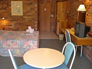 Seasons 3* Armidale